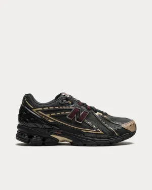 1906r Black / Cream Low Top Sneakers