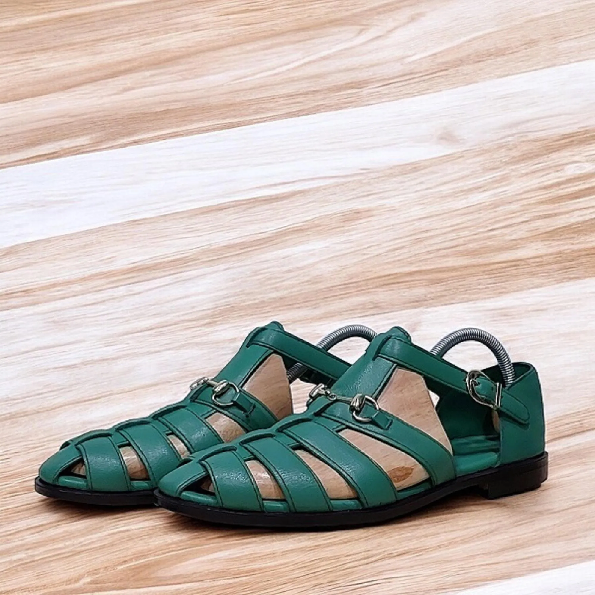 Chic Handmade Sandals for Summer Vibes