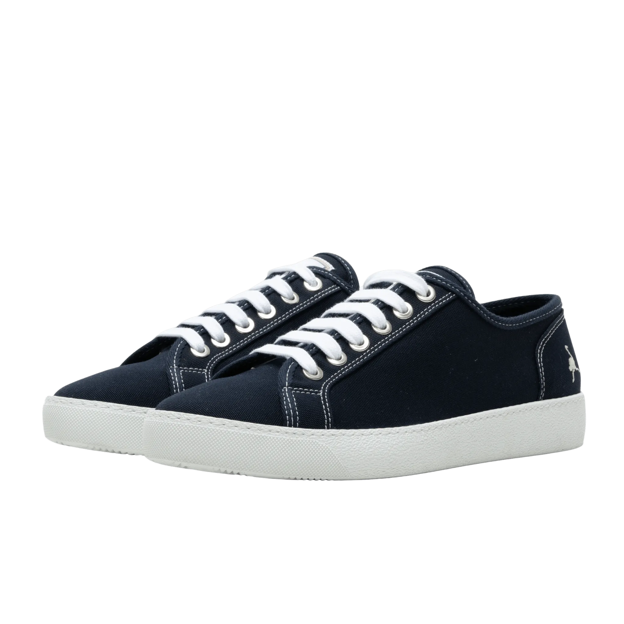 Leo Canvas Sneaker