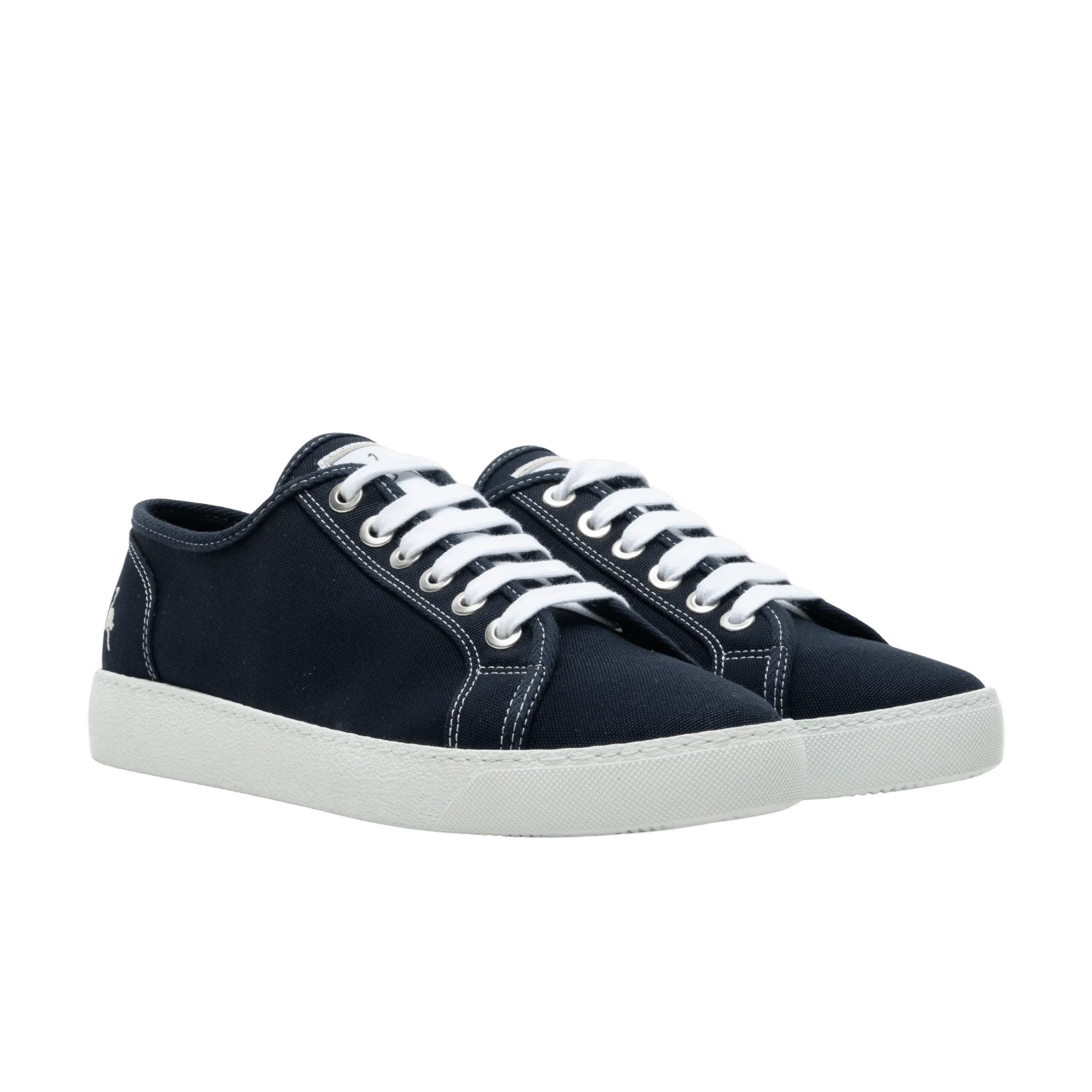 Leo Canvas Sneaker