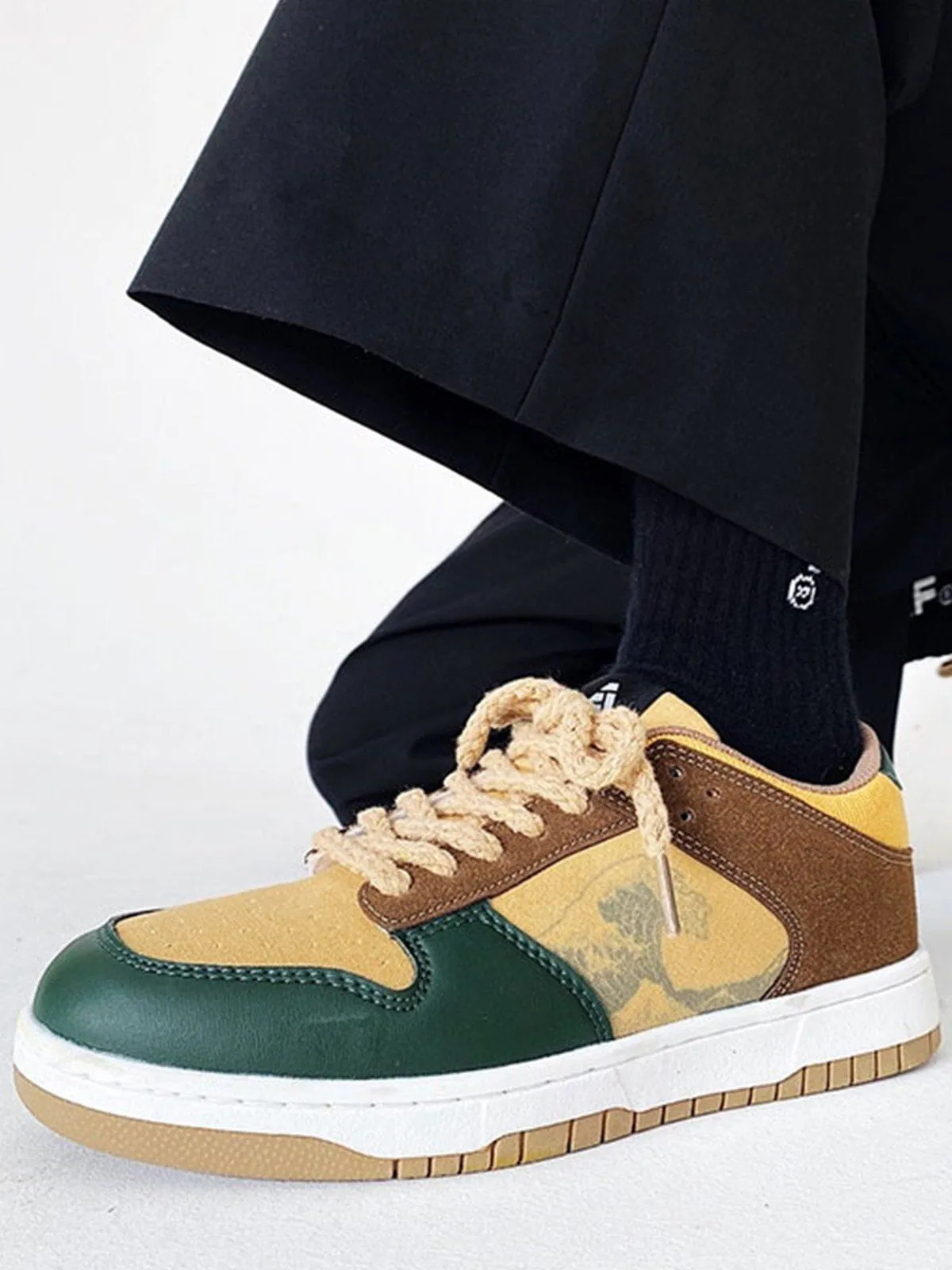 Niceprimes Vintage Wave Print Skate Shoes