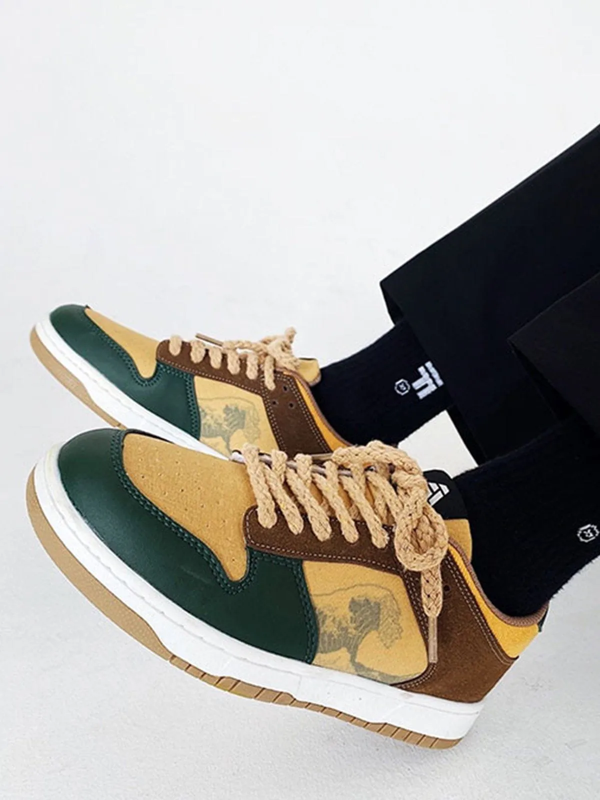 Niceprimes Vintage Wave Print Skate Shoes