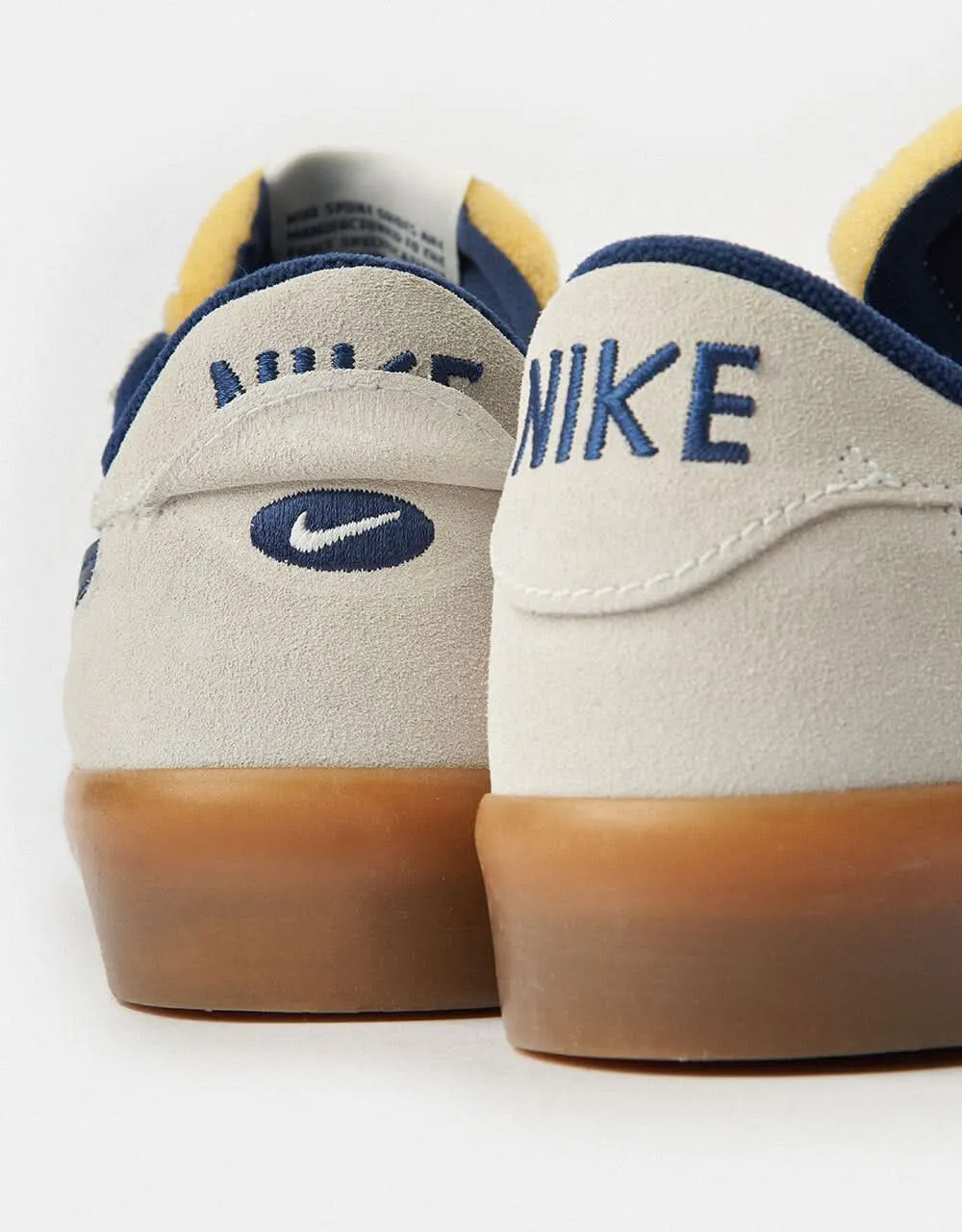 Nike SB Heritage Vulc Skate Shoes - Summit White/Navy-White-Gum Light Brown