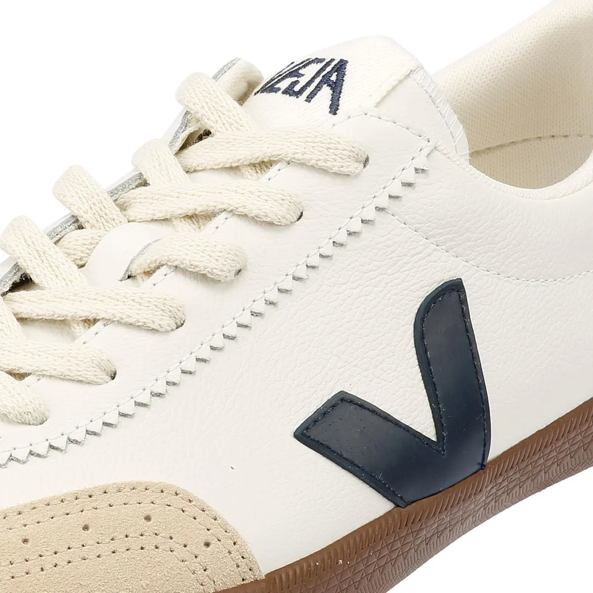 Veja Volley Leather Women's White/Navy Trainers