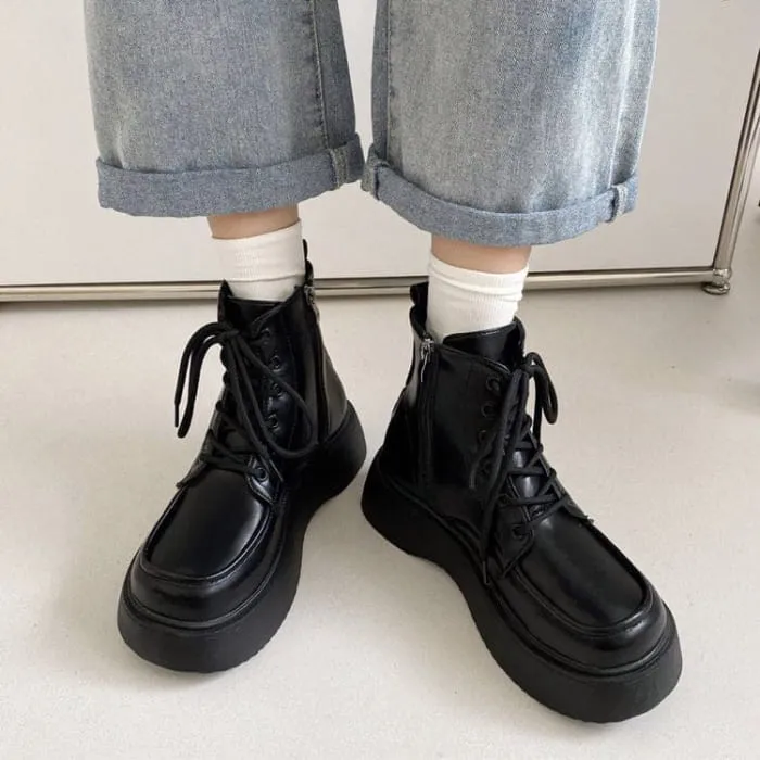 Vintage Lacquered Design Boots