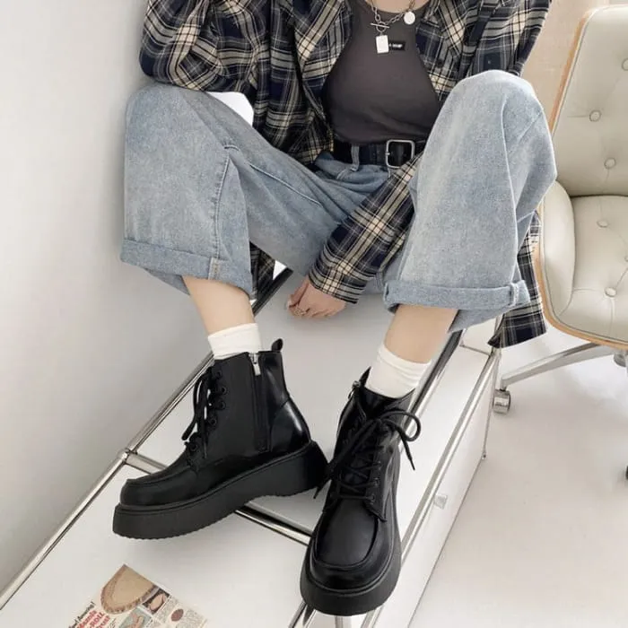 Vintage Lacquered Design Boots