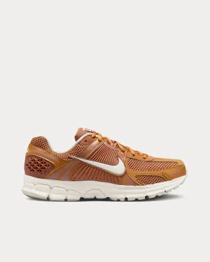 Zoom Vomero 5 Monarch / Flax / Sail / Dark Russet Low Top Sneakers